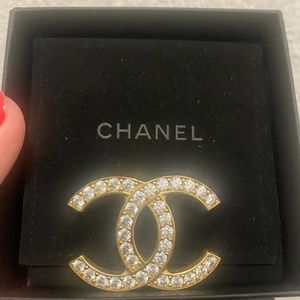 Chanel CC gold and crystal brooch